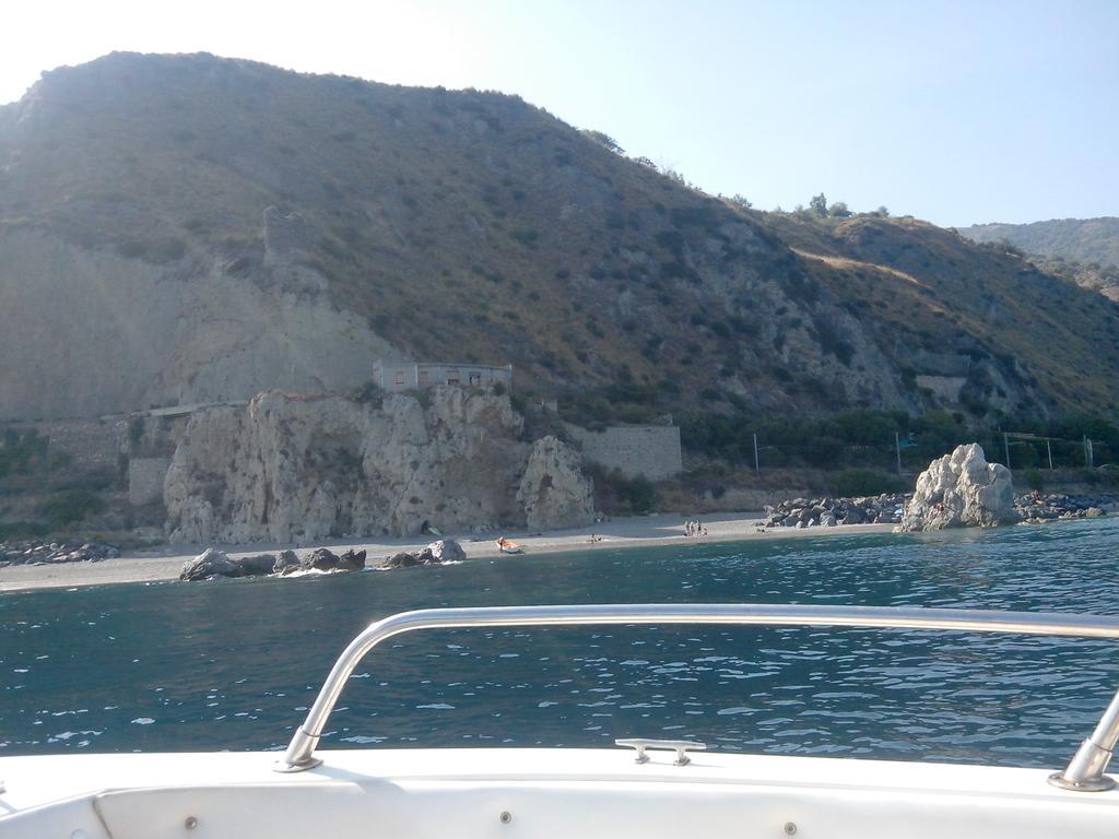 Villetta Singola "Lilla" Ali Terme Δωμάτιο φωτογραφία