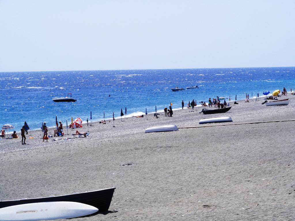Villetta Singola "Lilla" Ali Terme Δωμάτιο φωτογραφία